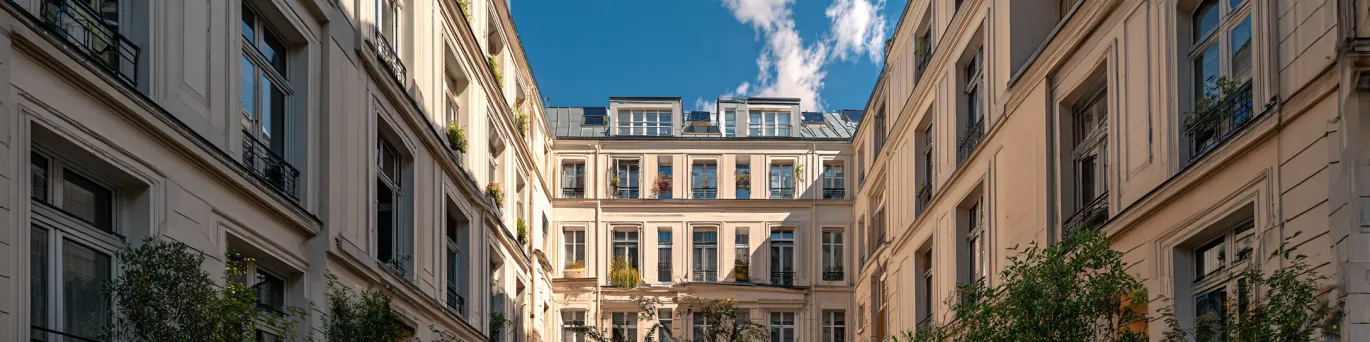 Éco-réhabilitation en copropriété : travaux et aides pour réduire vos charges